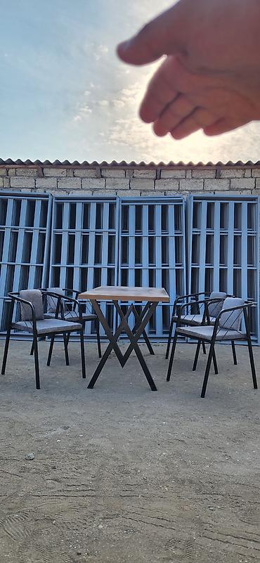 bar otracagi: Kafe/restoran/bağ üçün 1 masa + 4 stul dəsti - Masa: düzbucaqlı — 1