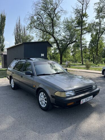 75 гдн: Toyota Carina: 1990 г., 1.6 л, Механика, Бензин, Универсал
