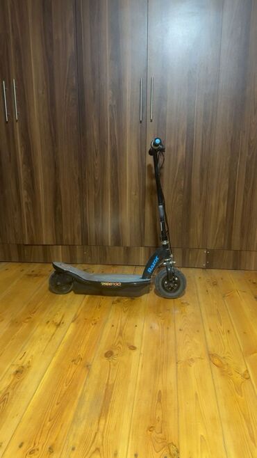 сколько стоит электросамокат в баку: İşlənmiş Elektrik samokat 6", 251 - 350 Vt, 26 - 35 km/s, Ödənişli çatdırılma
