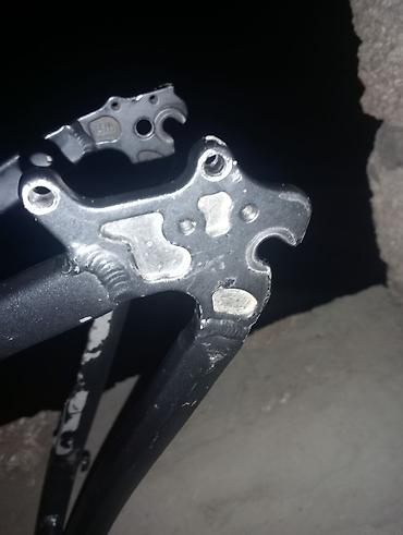 Velosiped ehtiyat hissələri: Giant markalı velo raması bir az cızıqları var başqa heçne sürülən — 9