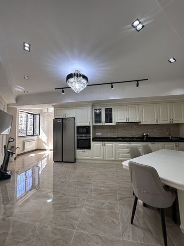 алтын казык ж м: 3 комнаты, 140 м², Элитка, 2 этаж, Дизайнерский ремонт