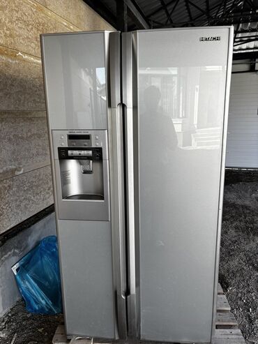 холодильник продою: Муздаткыч Hitachi, Эки эшиктүү