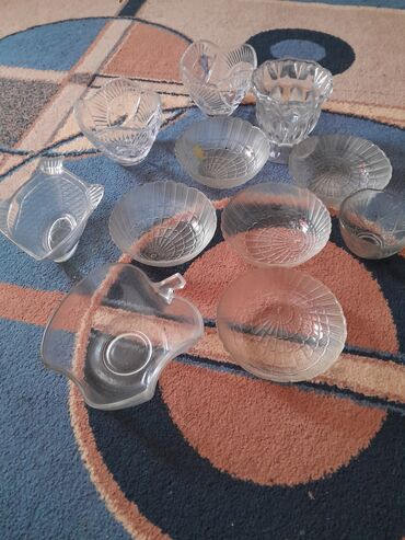 фужеры стекло: 11штук стекло посуды отдам за 250 сом