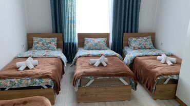 Посуточная аренда домов: Современный двухэтажный дом с панорамным остеклением и ограждением из — 5