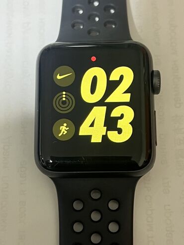 Наручные часы: Apple Watch 3