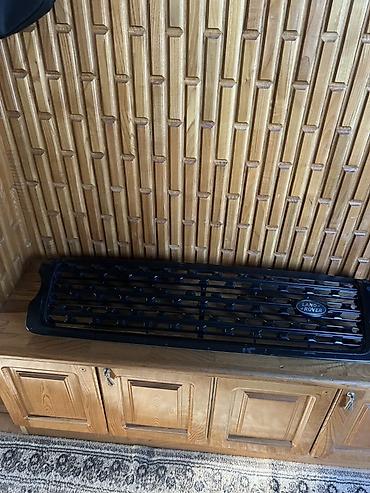 land rover velosiped: Land Rover ön radiator barmaqlığı - Orijinal Land Rover emblemi ilə — 5