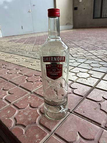 su qab: SMIRNOFF No.21 Vodka şüşəsi - Brend: Smirnoff - Model: No.21 (Triple — 1