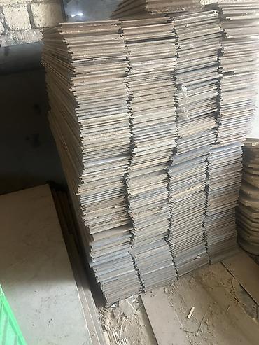 panel dekor: Laminat döşəmə panelləri – boz, meşə teksturası.
Kv 4₼ — 2