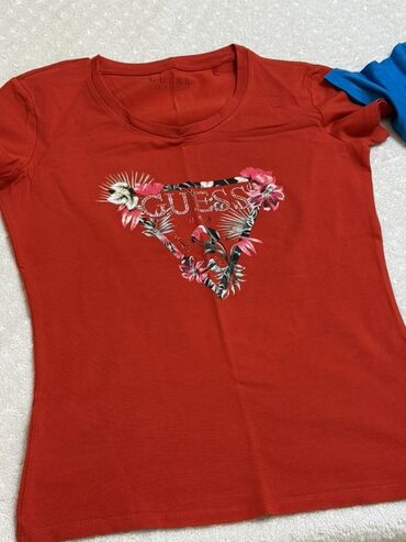 qisa qol koynekler: Qadın T-shirtləri – 2 ədəd brend - Qırmızı GUESS T-shirt: dairəvi