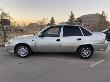 Daewoo: Daewoo Nexia: 2009 г., 1.6 л, Механика, Бензин, Седан — 5