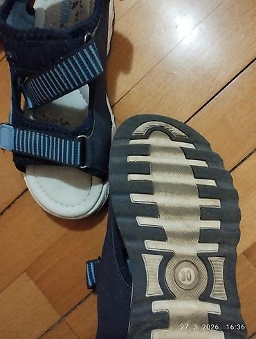 Patike: Obuća dečija i igračke nošene možete dodji videti lično preuzimanje — 2