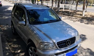 Mercedes-Benz M-Class: 2.7 l | 2003 il Ofrouder/SUV