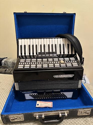 Аккордеоны: Продаю Генманский Аккордеон Вельтмейстер серино Кызыл кара тустору бар — 17