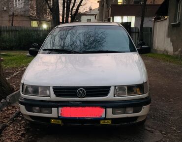 Volkswagen: Volkswagen Passat: 1994 г., 1.8 л, Механика, Бензин, Седан