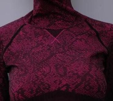 Kompleti: Ženski termo komplet koji uključuje gornji deo sa kapuljačom i duge — 20