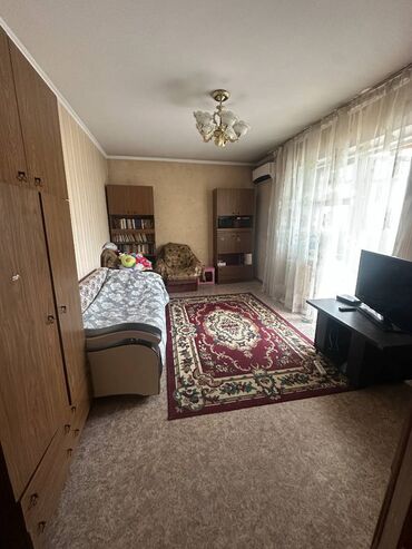квартира на долгий срок восток 5: 1 бөлмө, 39 кв. м, Жеке план, 5 кабат, Эски ремонт
