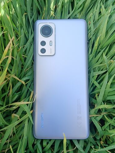 мониторы для фильмов: Xiaomi, 12, Колдонулган, 256 ГБ, түсү - Кызгылт көк, 2 SIM