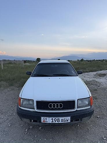 аудио касеты: Audi 100: 1991 г., 2 л, Механика, Бензин, Седан — 2
