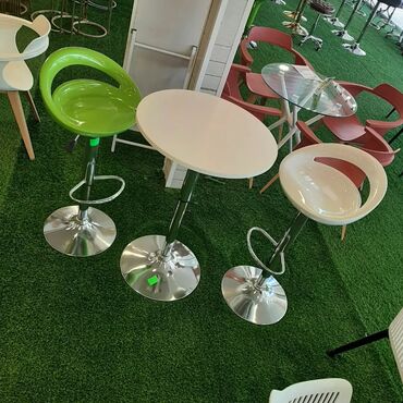 Ofis və oyun kresloları: Yeni, Təkərli, Qolları tənzimlənir, Dəri — 21