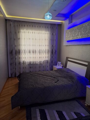 Həyət evləri və villaların satışı: Ev iki mərtəbəlidir və geniş həyəti var. Həyətdə açıq havada oturmaq — 8