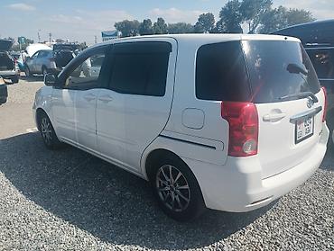 водный банан: Toyota Raum: 2004 г., Минивэн — 5