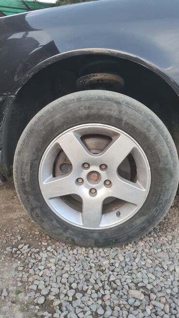 15 диска на ауди: Дөңгөлөктөр монтажда 205 / 65 / R 15, Жай, Колдонулган, Комплект, Жеңил унаалар, Куйма, тешиктери - 5