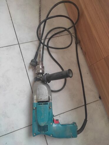 Drellər: Makita elektrikli zərbəli matkap - Brend: Makita - Şnurla qidalanma