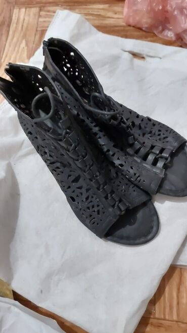 мужской зимний обувь: Женская обувь за 500 сразмер 41