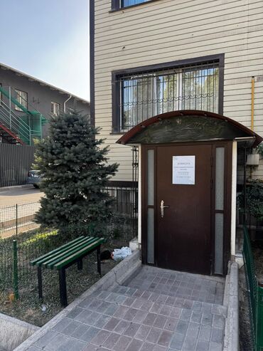 парикмахерский помошник: Продаю помещение мкр Учкун цоколь 53,6 м кв, на данный момент в аренде