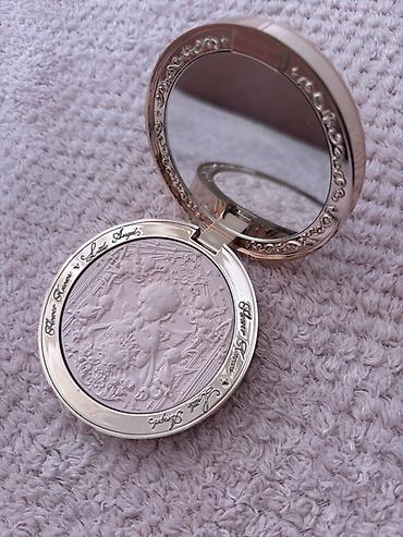 dior хайлайтер: Хайлайтер в компактной пудре от Flower knows «Little Angel Series» — 1