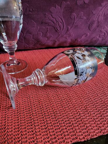 Čaše: Case nove za pivo iz 2005 godine. Case nove,dezen bez ostecenja,sve — 15