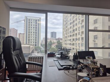 Ofislər: Xətai metrosuna piyada məsafədə. Xətai Rayonu, Heydər Əliyev, 8 -da lalafo.az — 4 Ofislər: Xətai metrosuna piyada məsafədə. Xətai Rayonu, Heydər Əliyev, 8 — 4