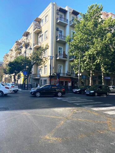 Köhnə tikili: Bakı, 3 otaqlı, Köhnə tikili, m. 28 may, 70 kv. m — 1