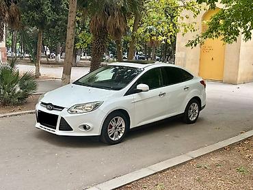 ford focus 2000: Ford Focus: 1.5 l | 2013 il 142523 km Sedan — 6