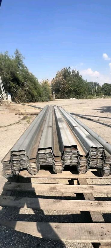 zabor: Hasar üçün stenkası 80mm qalın profnastillerdi uzunlugu 6 metrə bir — 3