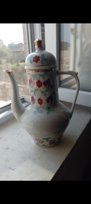 Porselen çaydan – dekorativ çiçək naxışlı - Material: porselen - Rəng