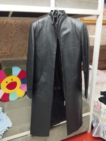 черная кожаная куртка: Кожаная куртка