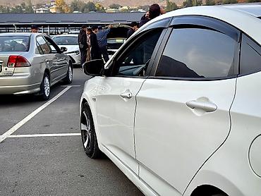 е 211: Hyundai Solaris: 2013 г., 1.6 л, Автомат, Бензин, Седан — 8