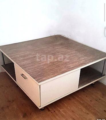 künc divan kredit: Kvadrat masa, Açılan, Təkərsiz, Teksturalı laminat, Zəmanətsiz, Ünvandan götürmə — 1