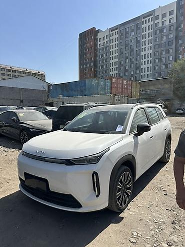 geeli coolray: AION LX Plus, электрический кроссовер (белый цвет, 5 дверей) Кузов и — 1