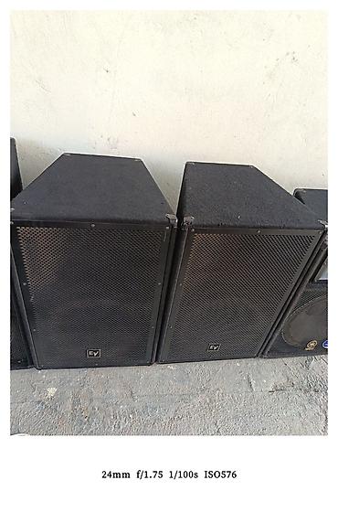 gitara akustik: Səhnə səsi üçün tam PA dəsti Komponentlər: - Mikser: Dynacord — 4
