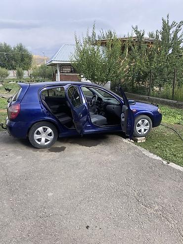 салон для машины: Nissan Almera: 2003 г., 1.5 л, Механика, Бензин, Хэтчбэк — 4