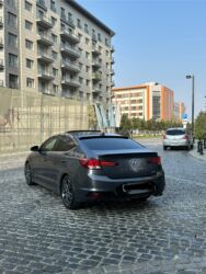 Hyundai: Hyundai Elantra: 1.6 l | 2019 il Sedan — 6