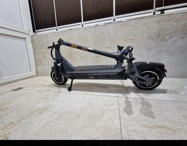 Elektrikli samokatlar: Elektrik skuter - Geniş gövdəli, slip-əleyhinə platforma - Ön və arxa — 10