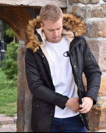 Ostale jakne: Skida se krzno sa kape
M do xxl
5500din — 9