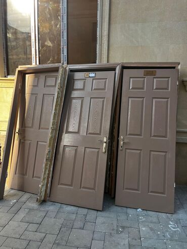 qapi seyif: Yataq otağı üçün İşlənmiş Otaq qapısı Şəbəkə ilə, Zəmanətsiz, Ödənişli quraşdırma, Ünvandan götürmə