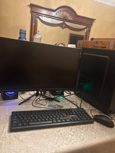 Masaüstü kompüterlər və iş stansiyaları: Monitor yenidi 1 heftedi islenib 200 hz 24 duym I5 10400f 16 ram +