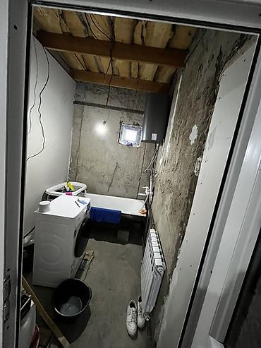 Продажа коттеджей и домов: Срочно продаётся дом с участком! 📍 Адрес: г. Токмок, село — 9