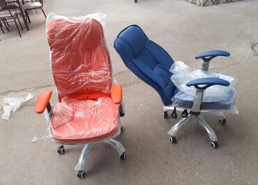 Ofis və oyun kresloları: Yeni, Təkərli, Qolları tənzimlənir, Dəri -da lalafo.az — 11 Ofis və oyun kresloları: Yeni, Təkərli, Qolları tənzimlənir, Dəri — 11