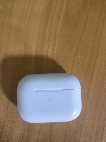 чехлы для айфон 7: Беспроводной зарядный кейс для наушников Apple AirPods Pro